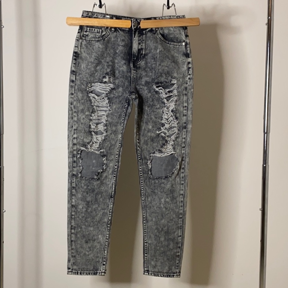 Destressed Black Stonewashed High Wasted Jeans